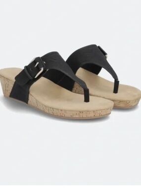 Market & Spruce Thong Buckle Sandal